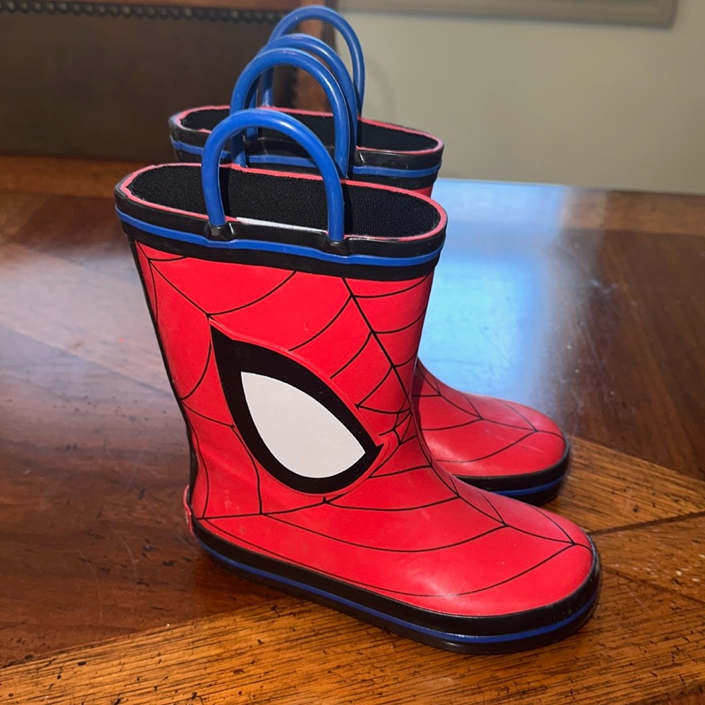 Toddler size 9-10 spider-Man - Marvel- rain/snow boots.